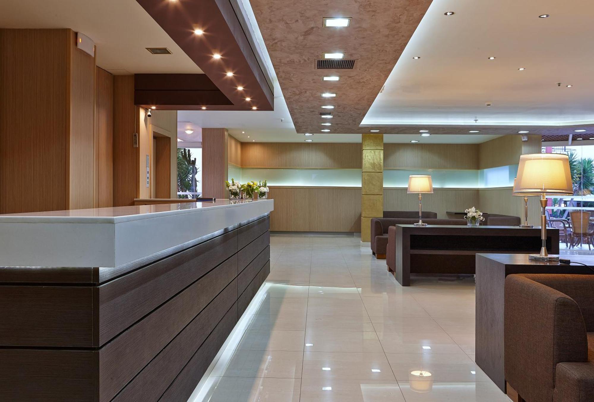 St Constantin Sea Hotel & Spa Resort Гувес Екстериор снимка